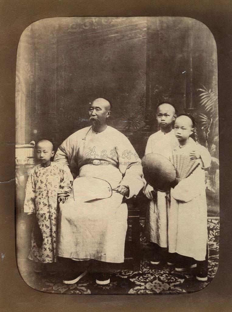 1162 1880年代 佚名 李鸿章与子孙合影