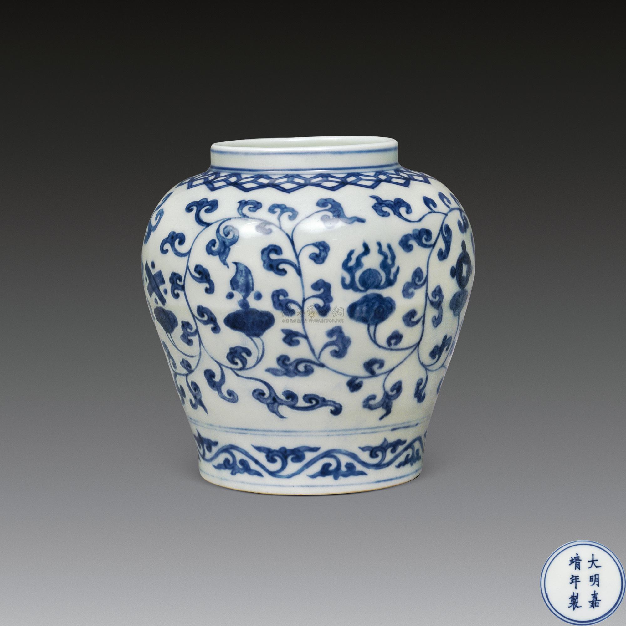 【明嘉靖 青花缠枝花卉杂宝纹罐】拍卖品_图片_价格_鉴赏_明代青花