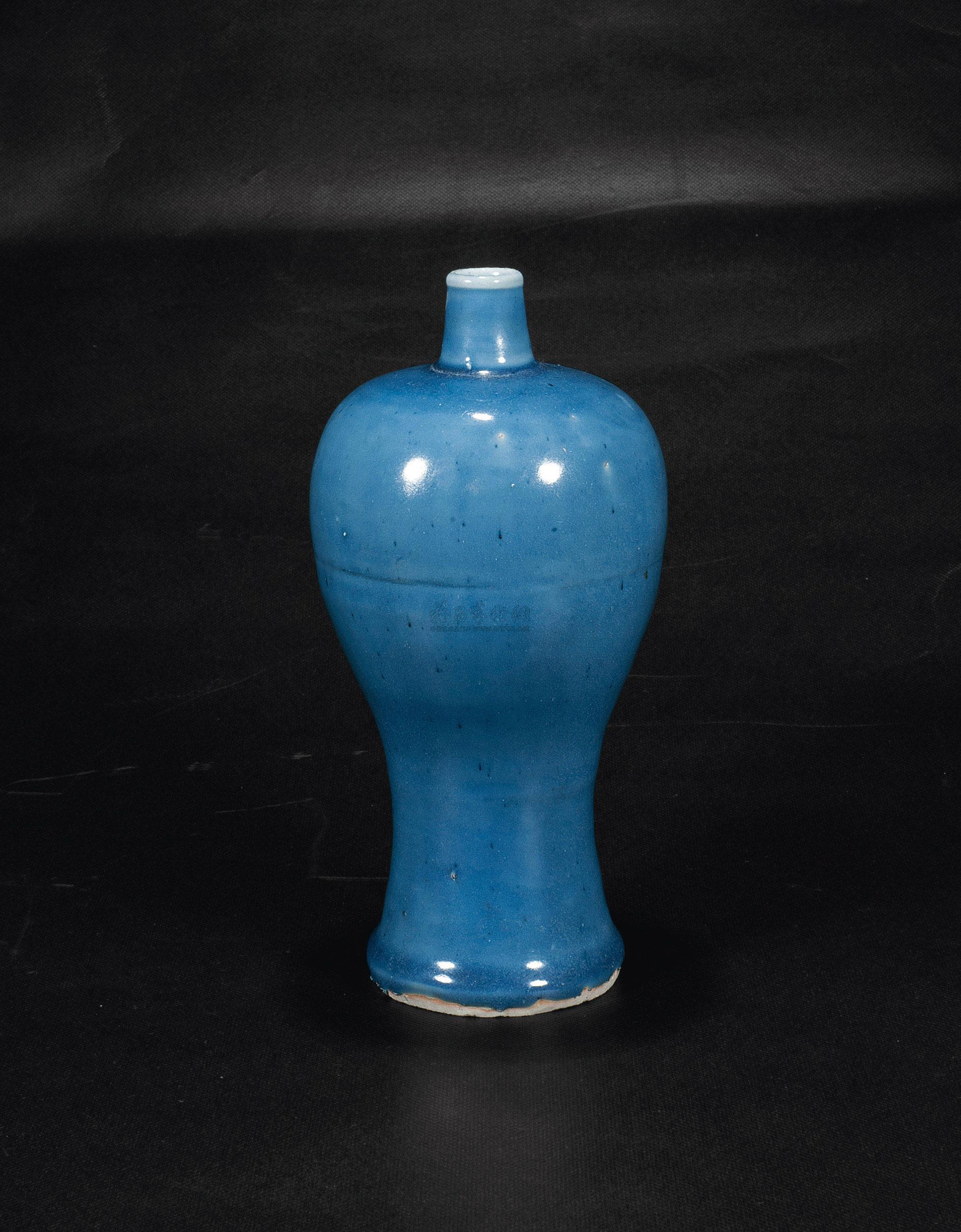 0301明蓝釉梅瓶