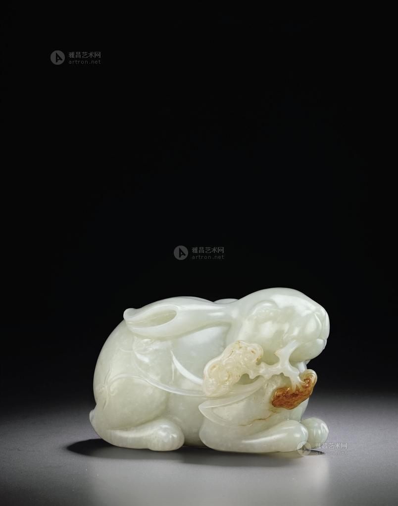 2185清18世纪白玉卧兔摆件