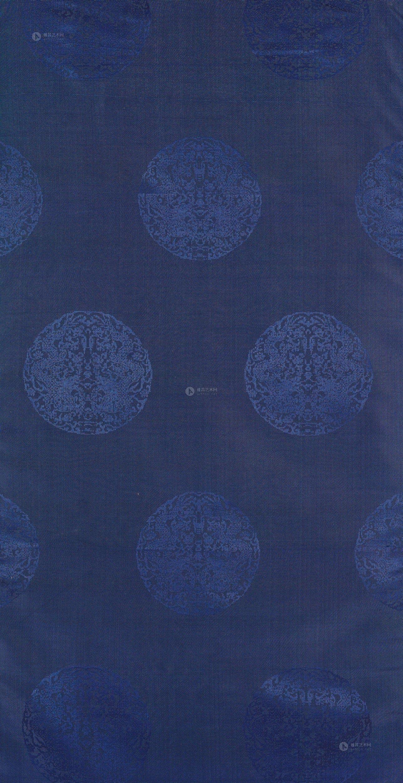 0115 清代(1644-1911) 宫廷蓝缎簟锦纹暗团龙纹衣料