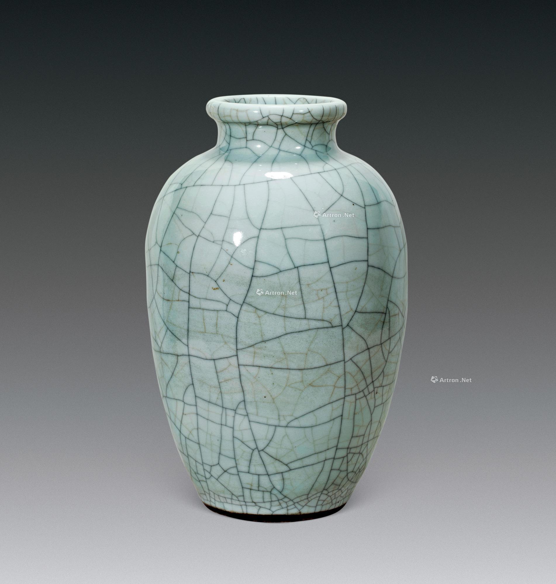 尺寸 高37cm 作品分类 陶瓷>清代单色釉瓷器 创作年代  乾隆