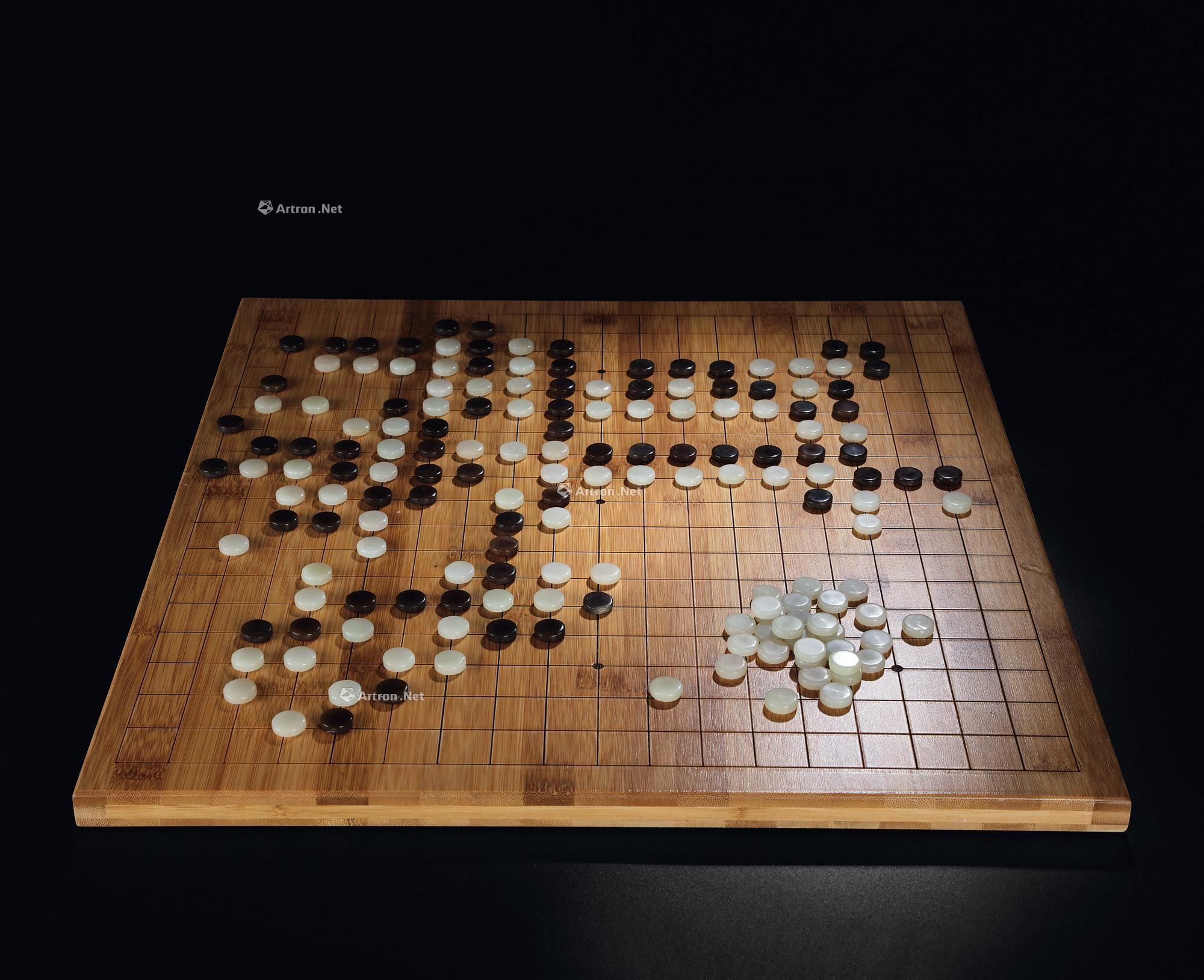 0053 辽金 玉制围棋子 (一套)