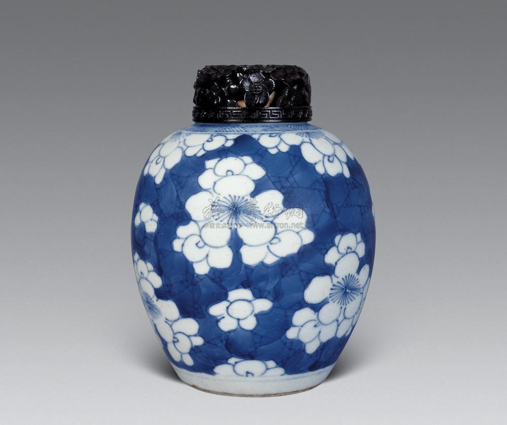2007 清康熙 青花冰梅纹小罐