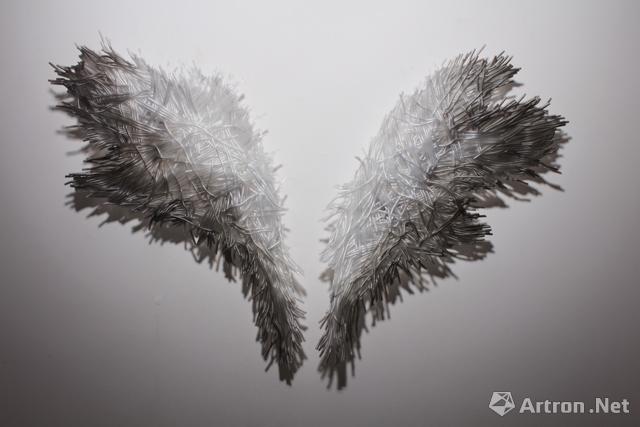 《凝聚-天使在等待9》  薛吕  2014年 窑铸,灯工玻璃