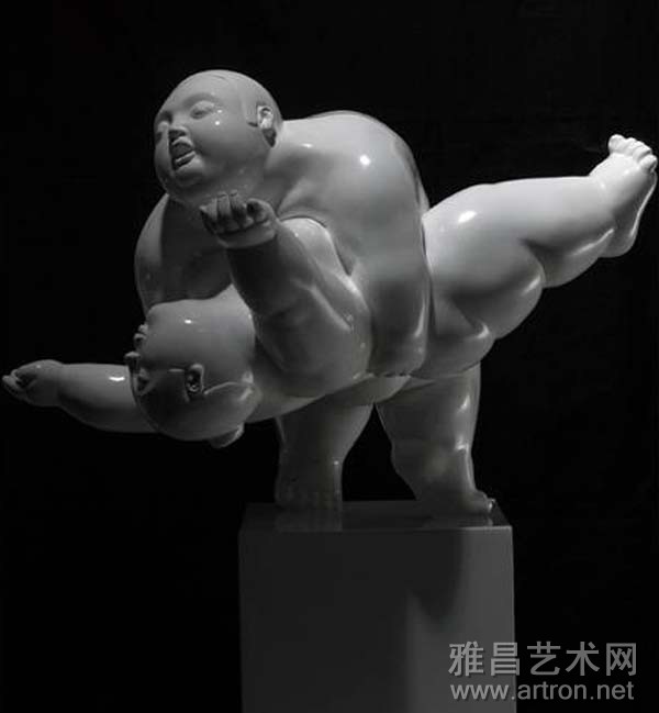 杨韬雕塑个展 雕塑台尺寸:26*28*90(h 展开详情 雕塑台尺寸:26*28