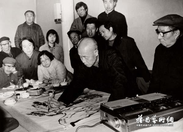 1982年，何海霞在北京画院授课