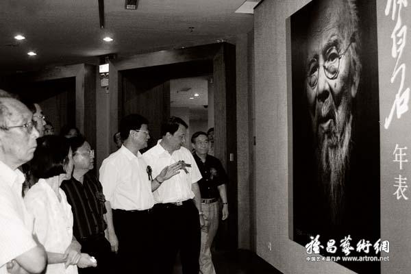 2006年11月，“草间偷活·齐白石笔下的草虫世界”展在广东美术馆开幕