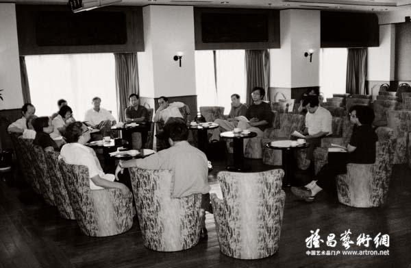 2004年，筹建北京美术馆论证会在国际艺苑召开