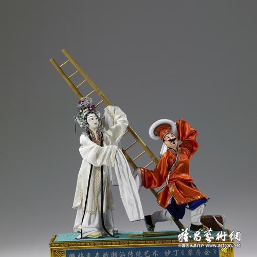 潮剧《柴房会》 蔡锦诚 纱丁 高28 cm 2007年 广东美术馆藏