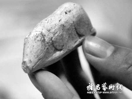 怪事!南朝古墓出土唐朝文物(图)
