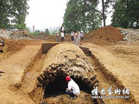 南京发现明代郑和墓 考古专家缘何封锁消息