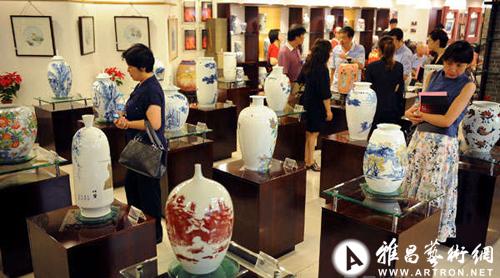 本次展会展出景德镇陶瓷学院,江西省陶瓷工艺美术职业技术学院,景德镇