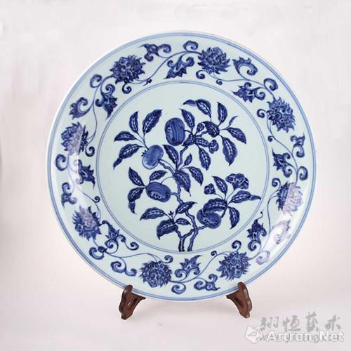 明代青花瓷:白底蓝彩千年如新 价值不菲藏友至爱