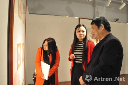 "紫露凝香—第四届中国著名女画家邀请展"开幕