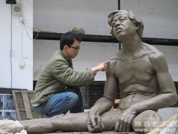 "王小波雕塑"制作过程(2)