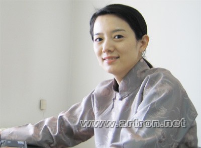 工作中的王一涵
