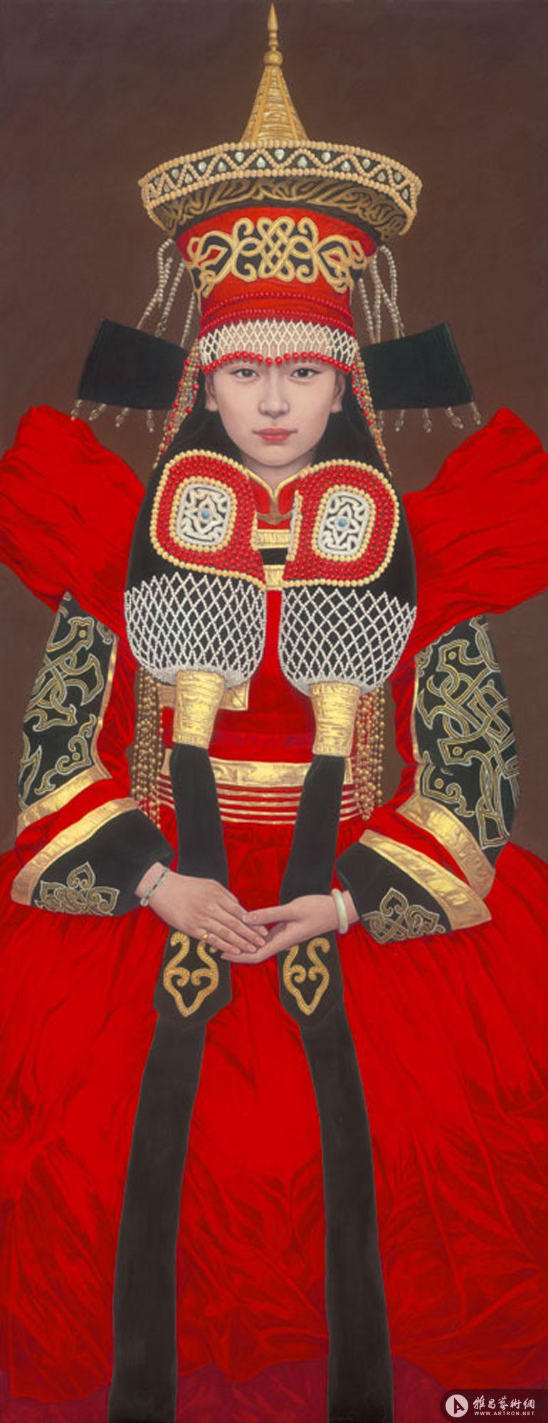 盛装的鄂尔多斯蒙古族少女