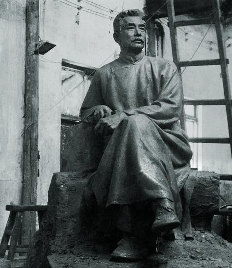 还是黏土的鲁迅像^_^<br>《Lu Xun》in Clay