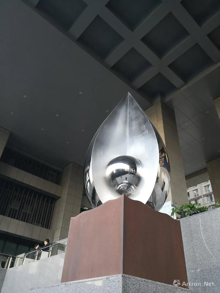 杭州汇金国际大厦广场“英才汇聚”系列雕塑（局部1）