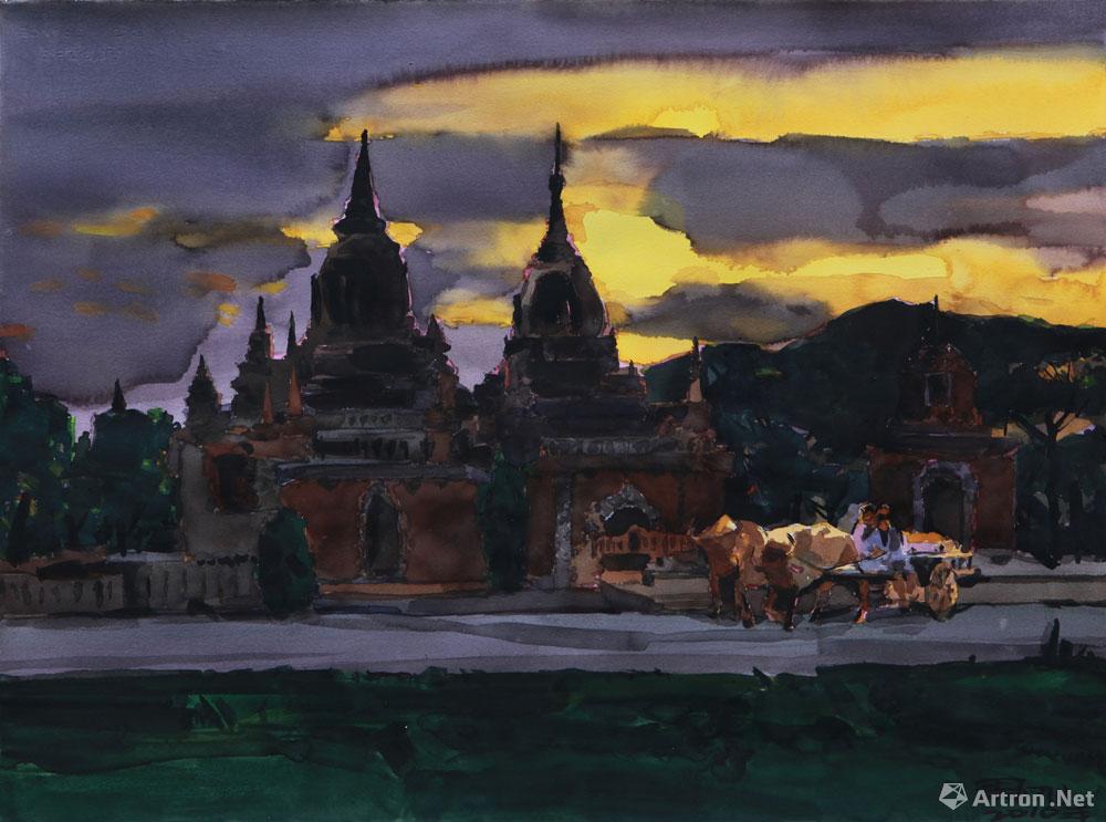 金色夕阳下的缅甸万塔之城