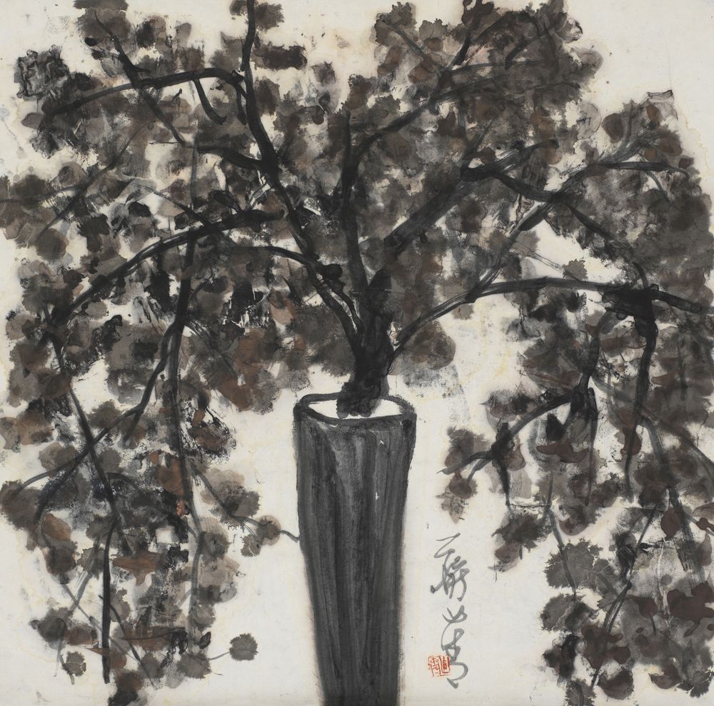 多插瓶花在处安