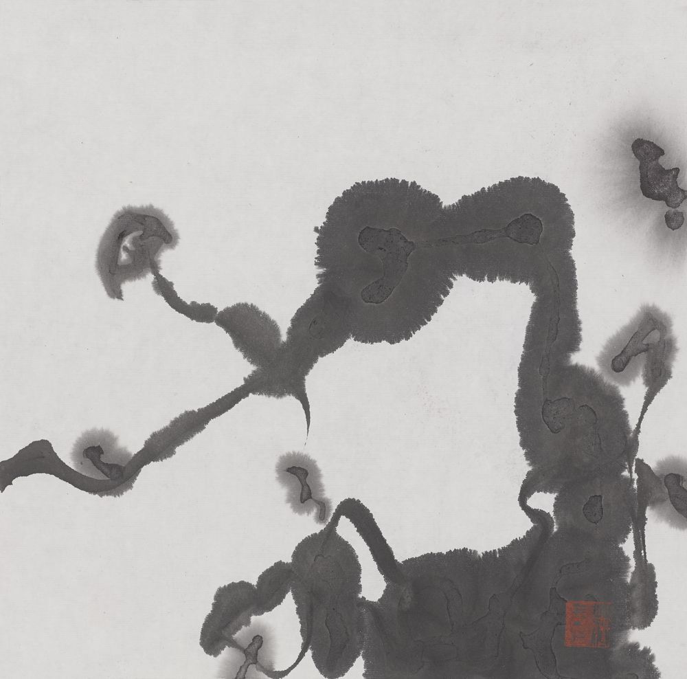 翩然飞上翠琼簪