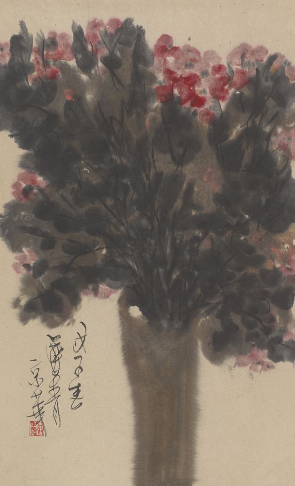 娇立瓶花底
