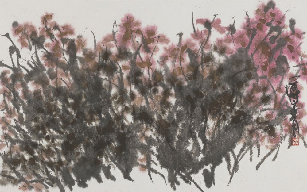 花光红满栏