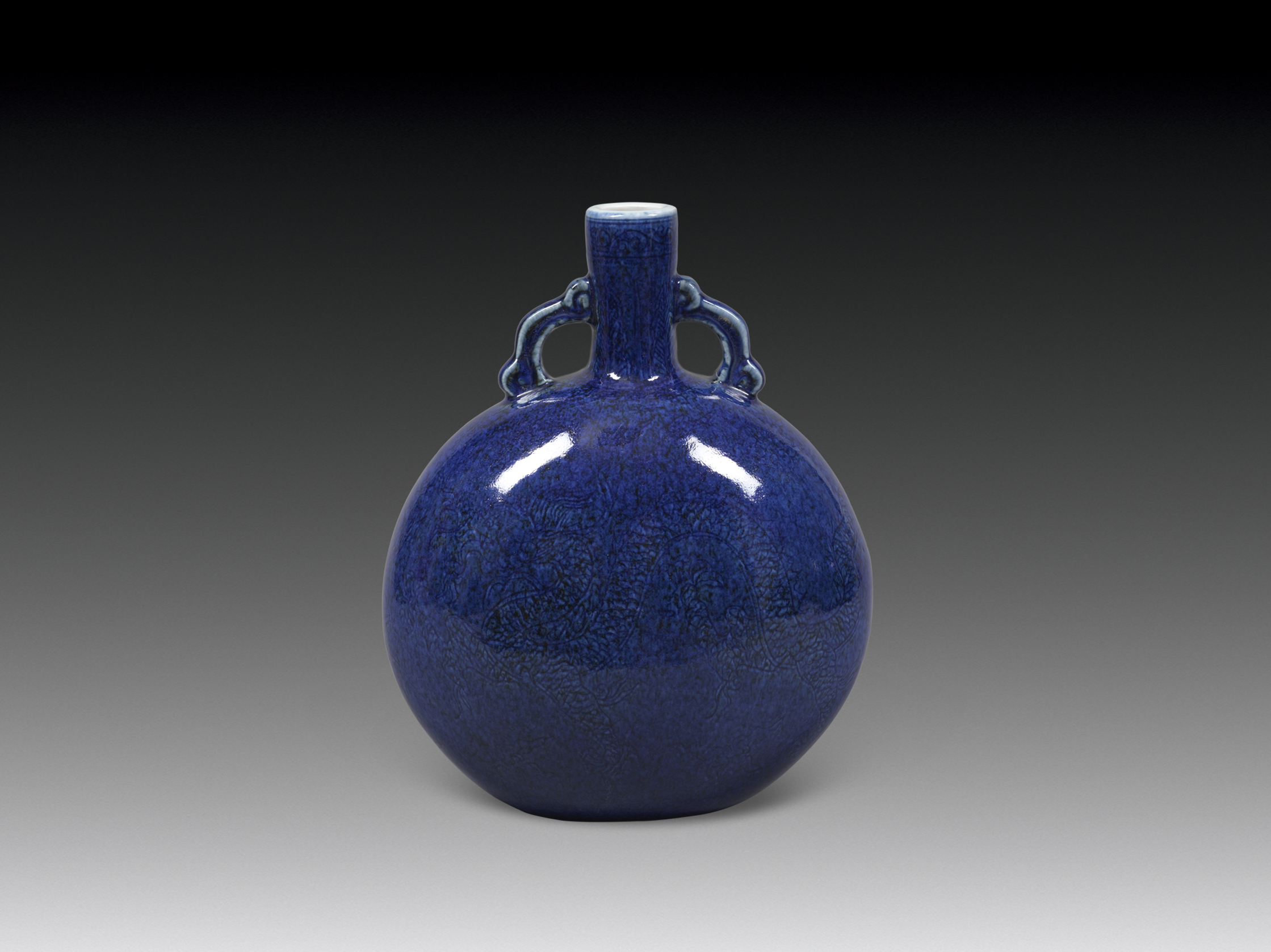 宣德雪花兰抱月瓶