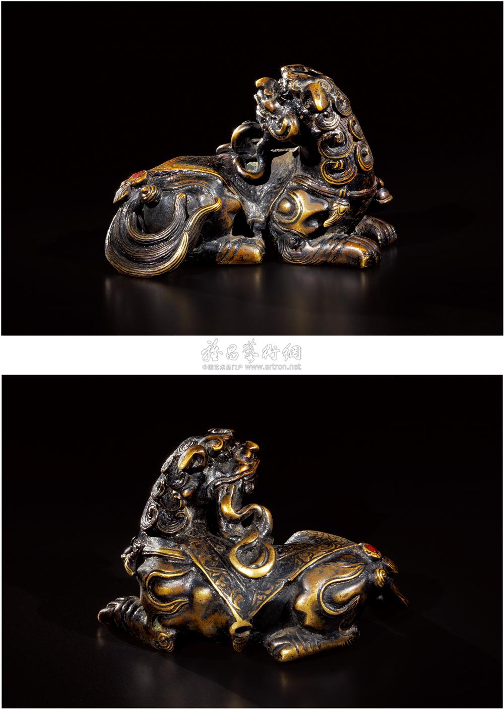 3076 清乾隆 铜镶宝石瑞兽镇纸