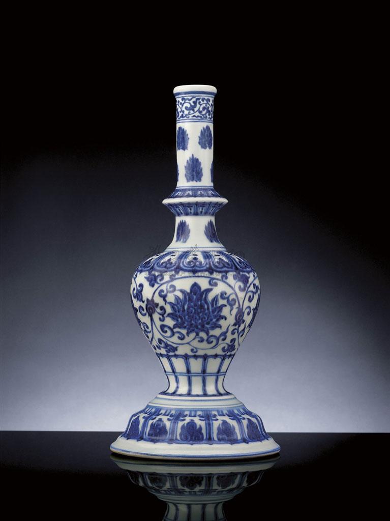 【明十五世纪初 青花缠枝莲纹净瓶】拍卖品_图片_价格_鉴赏_明代青花