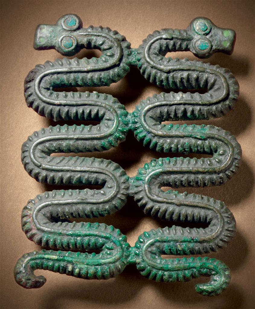 蛇形青铜器图片