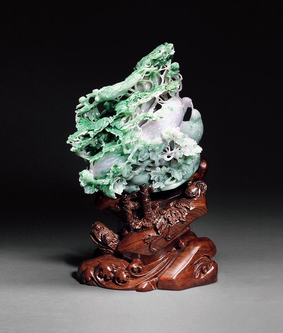 1791a货翡翠镂雕花鸟纹摆件