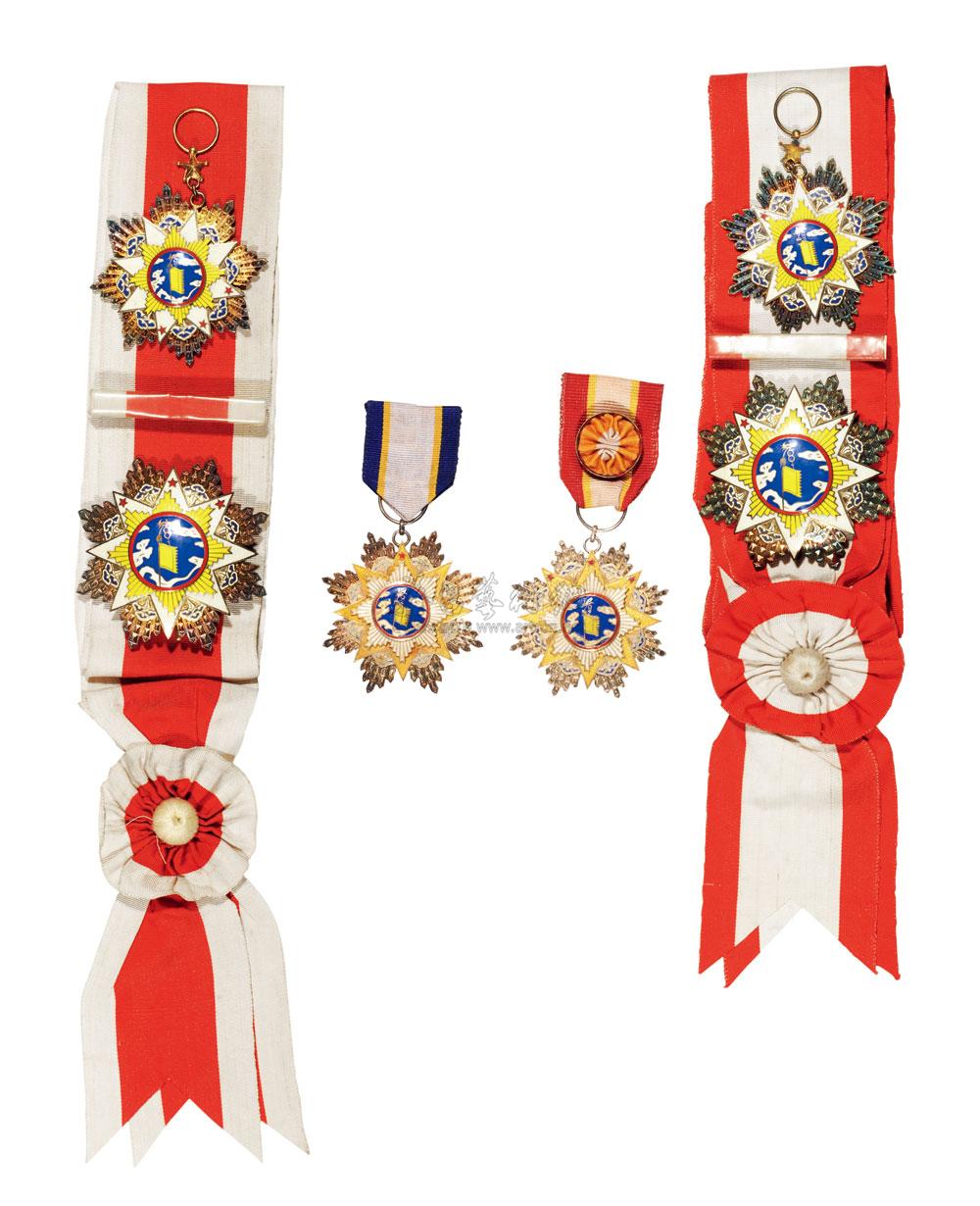 0634国民政府云麾勋章一组四套