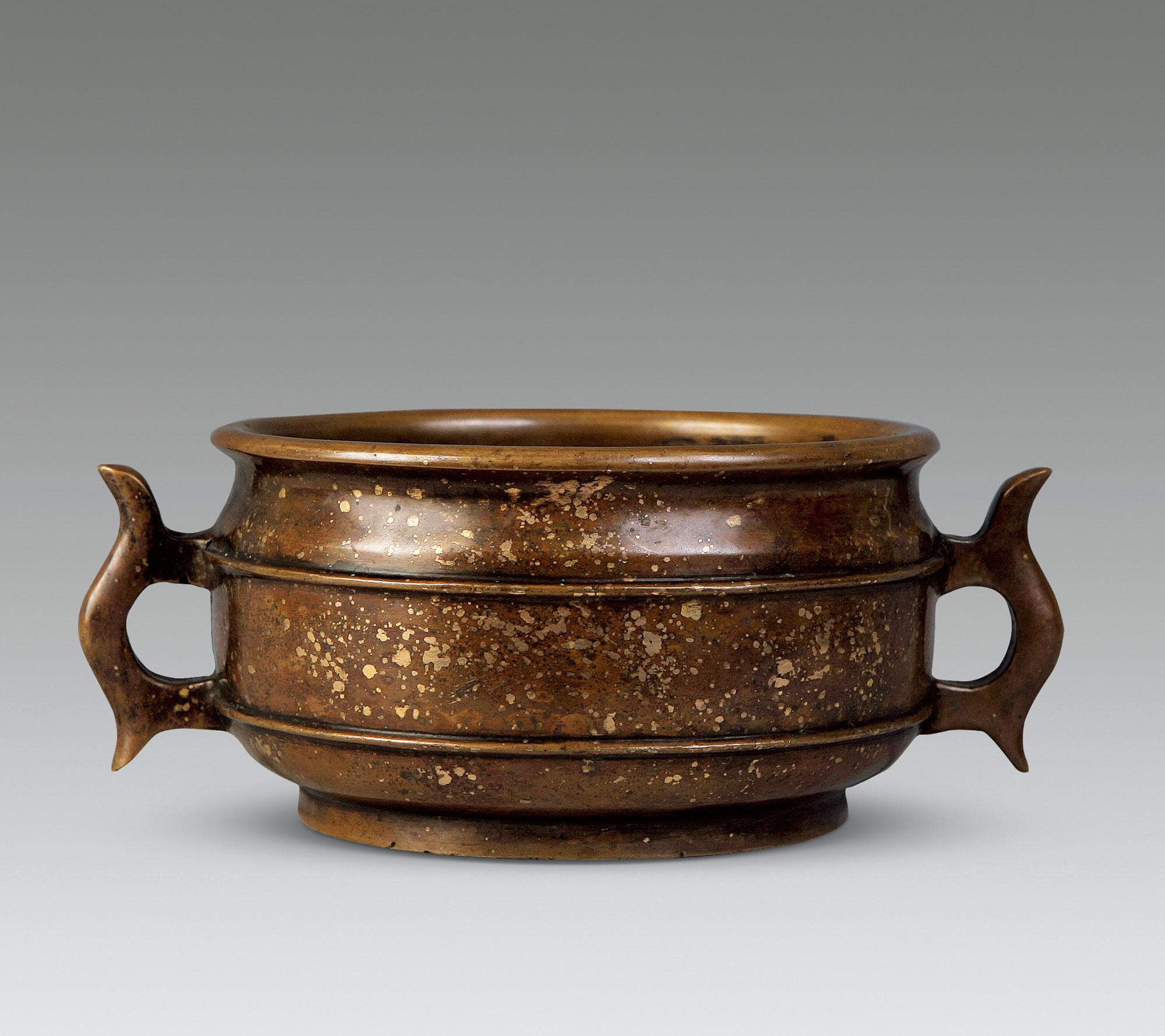 4100通八达戟耳宣德炉