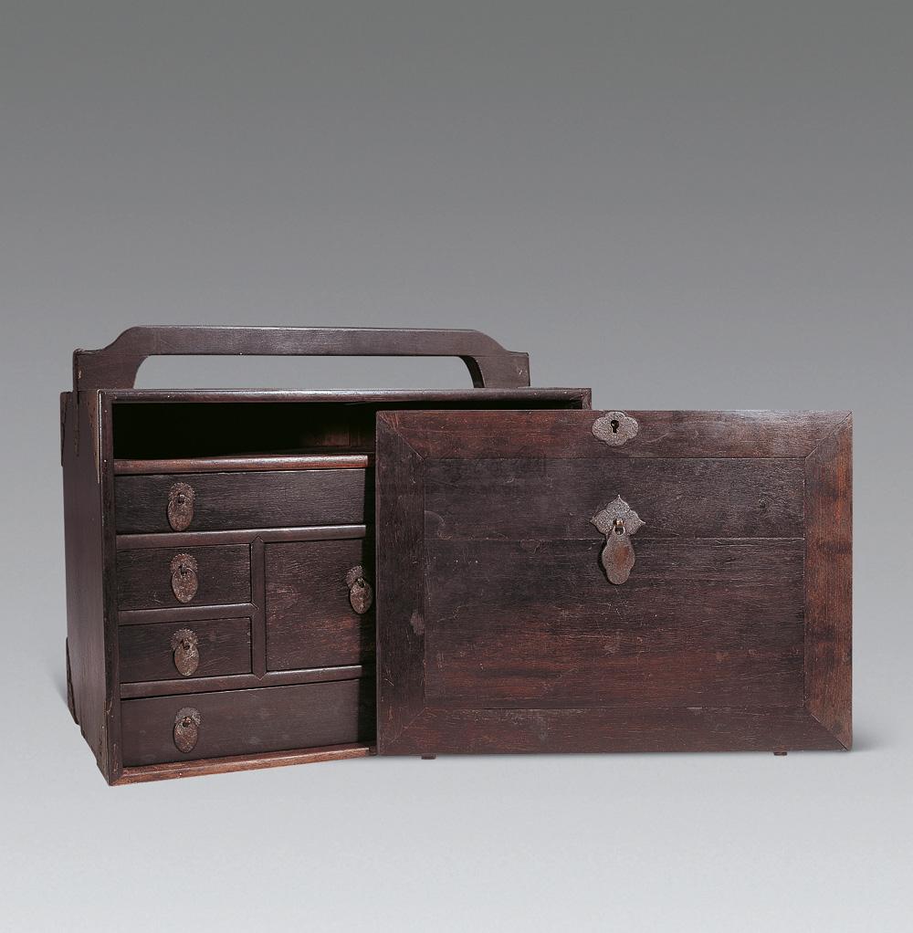 0358 明 紫檀药箱