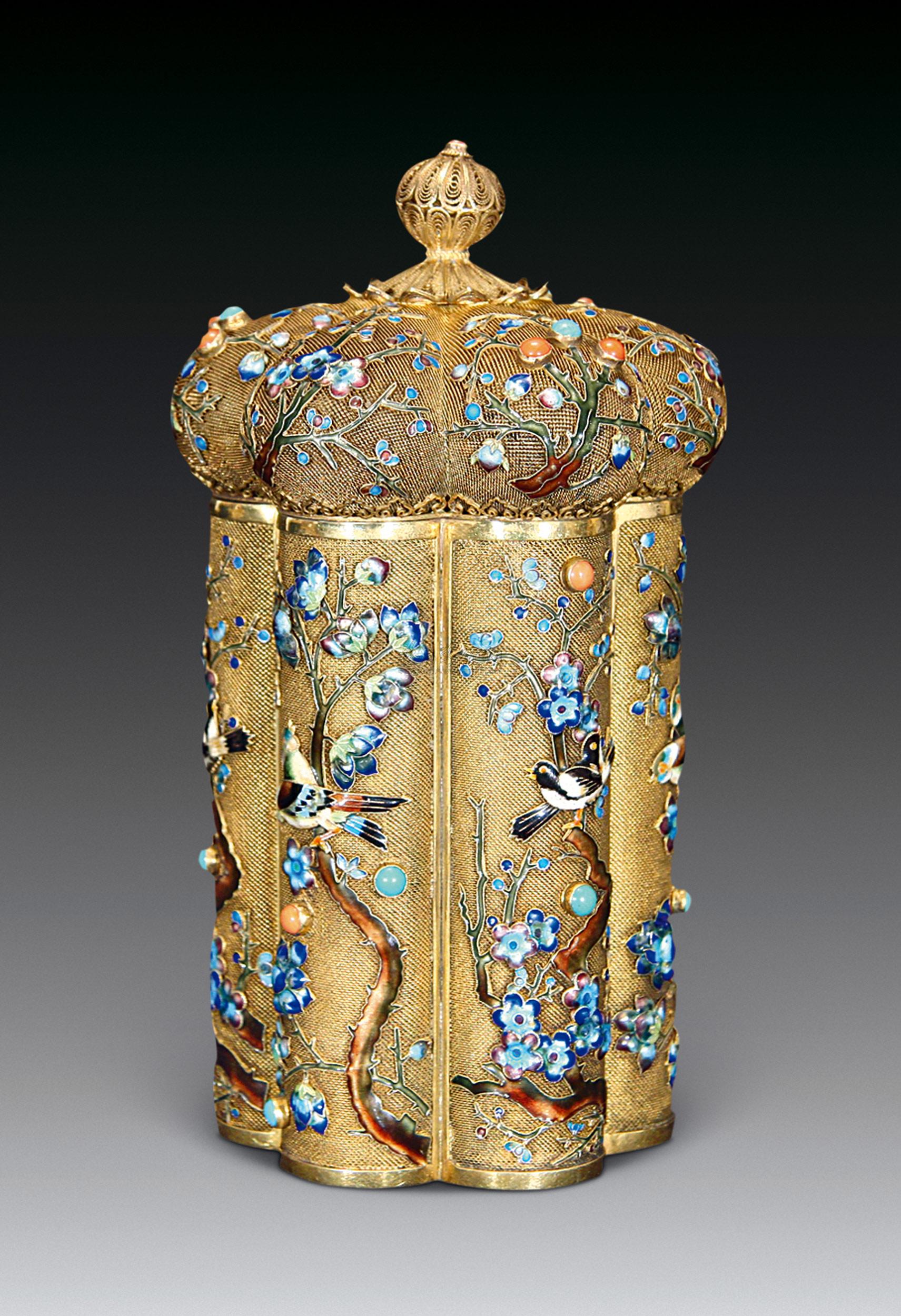 2276二十世纪银鎏金珐琅嵌宝花瓣尊