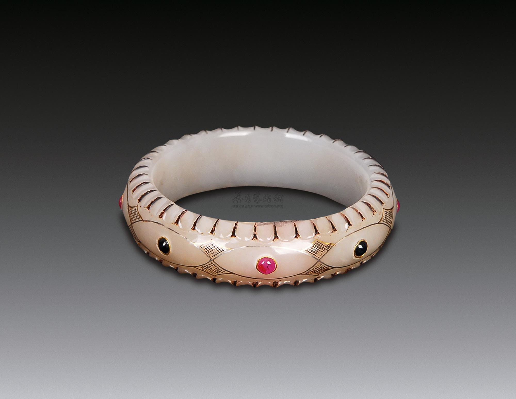 2094 镶金嵌宝石玉镯