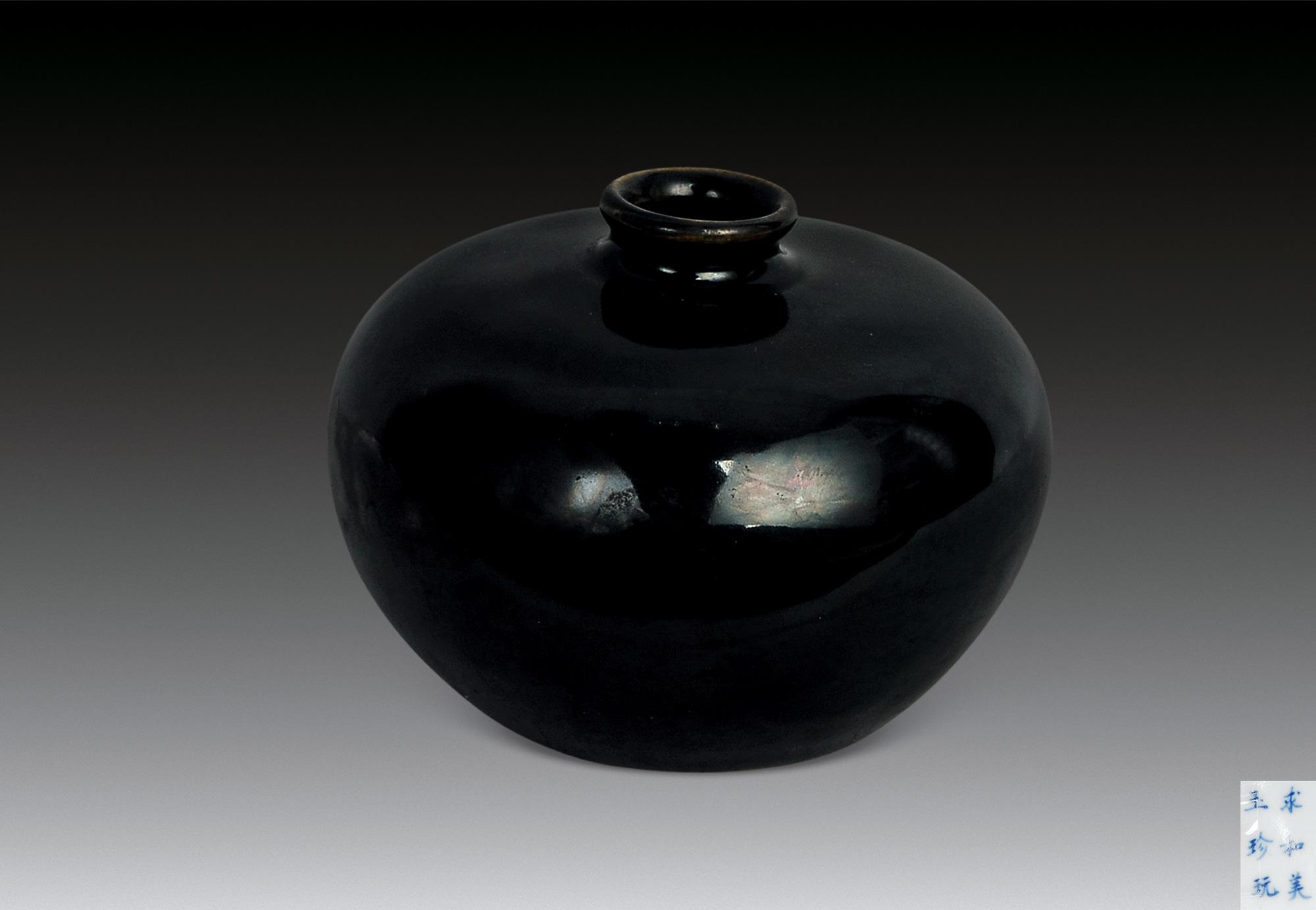 4434乌金釉苹果尊一件