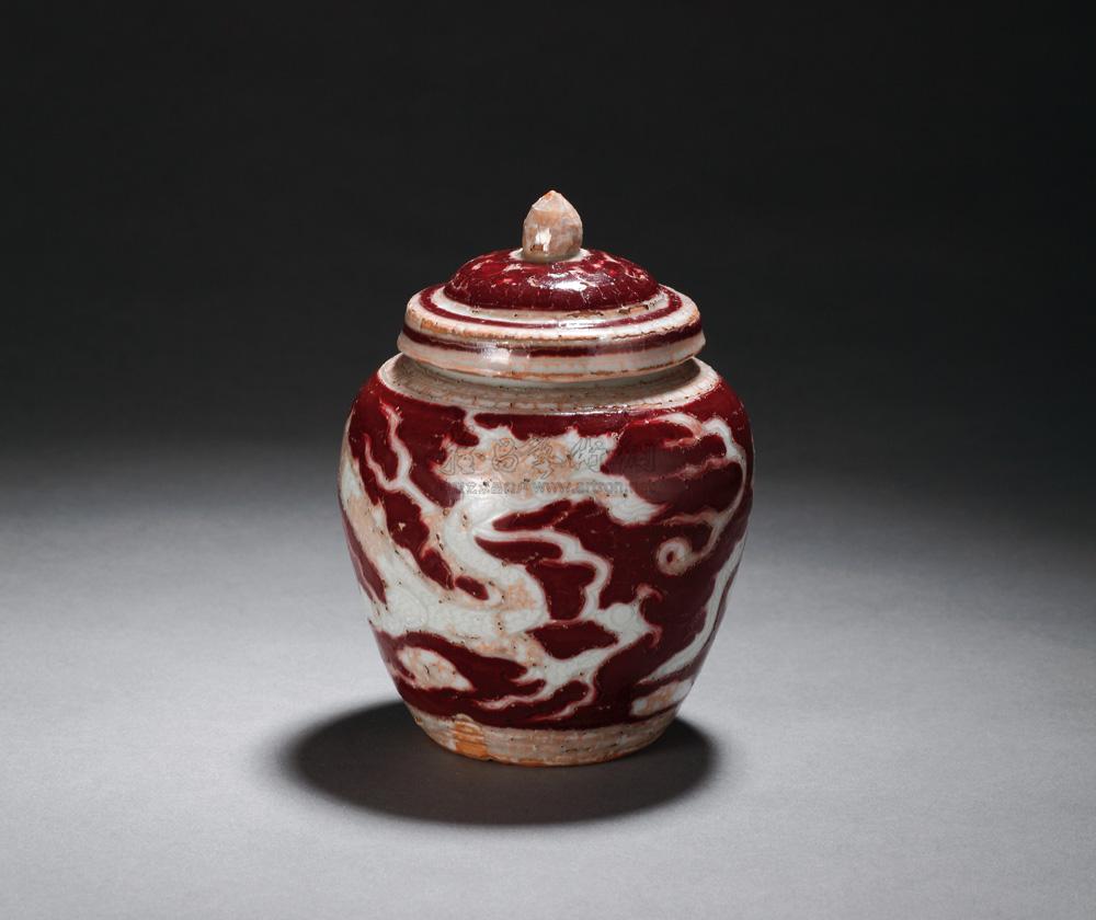 元代釉里红瓷器的特点图片