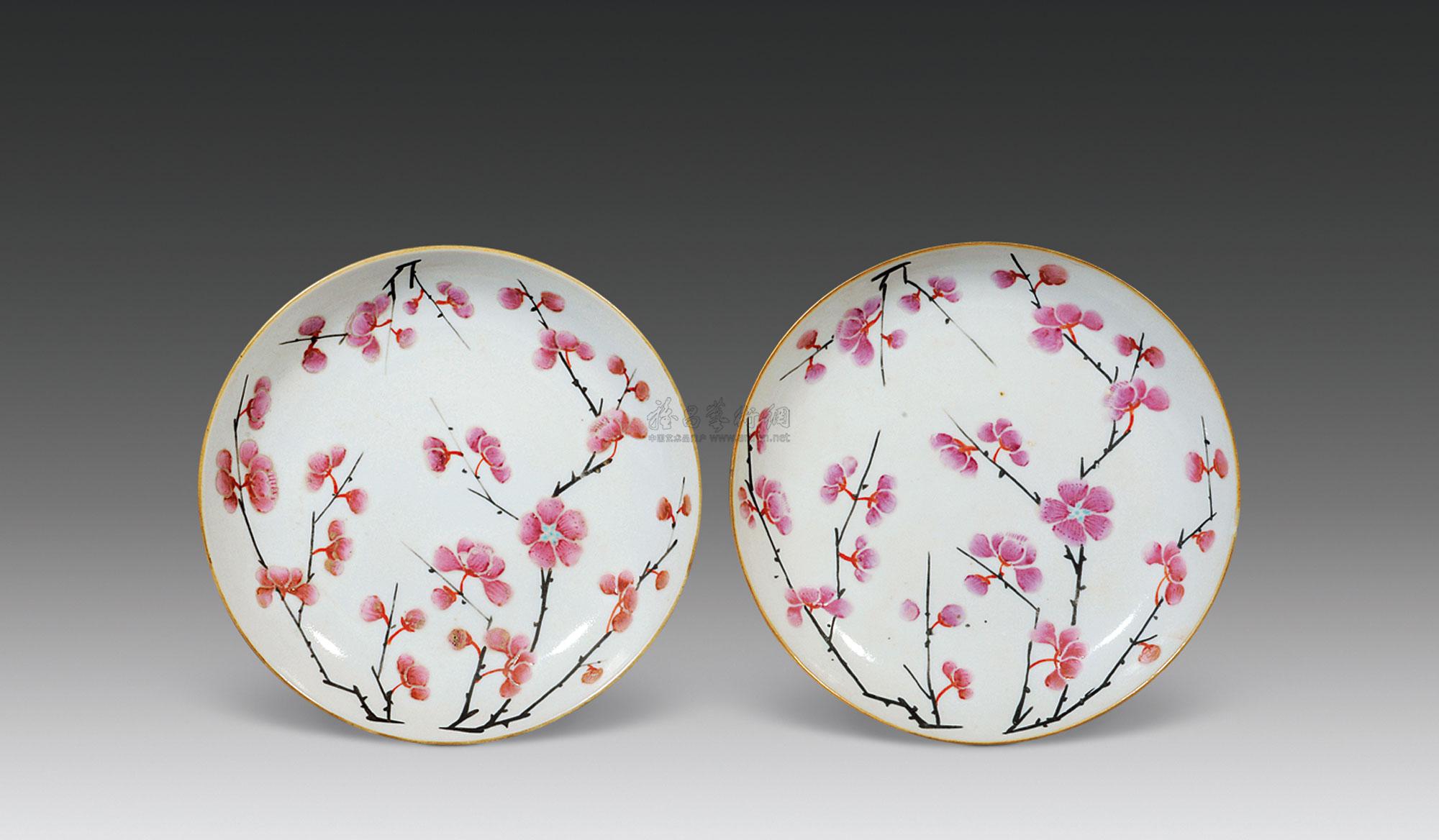 3633清晚期粉彩梅花纹盘一对