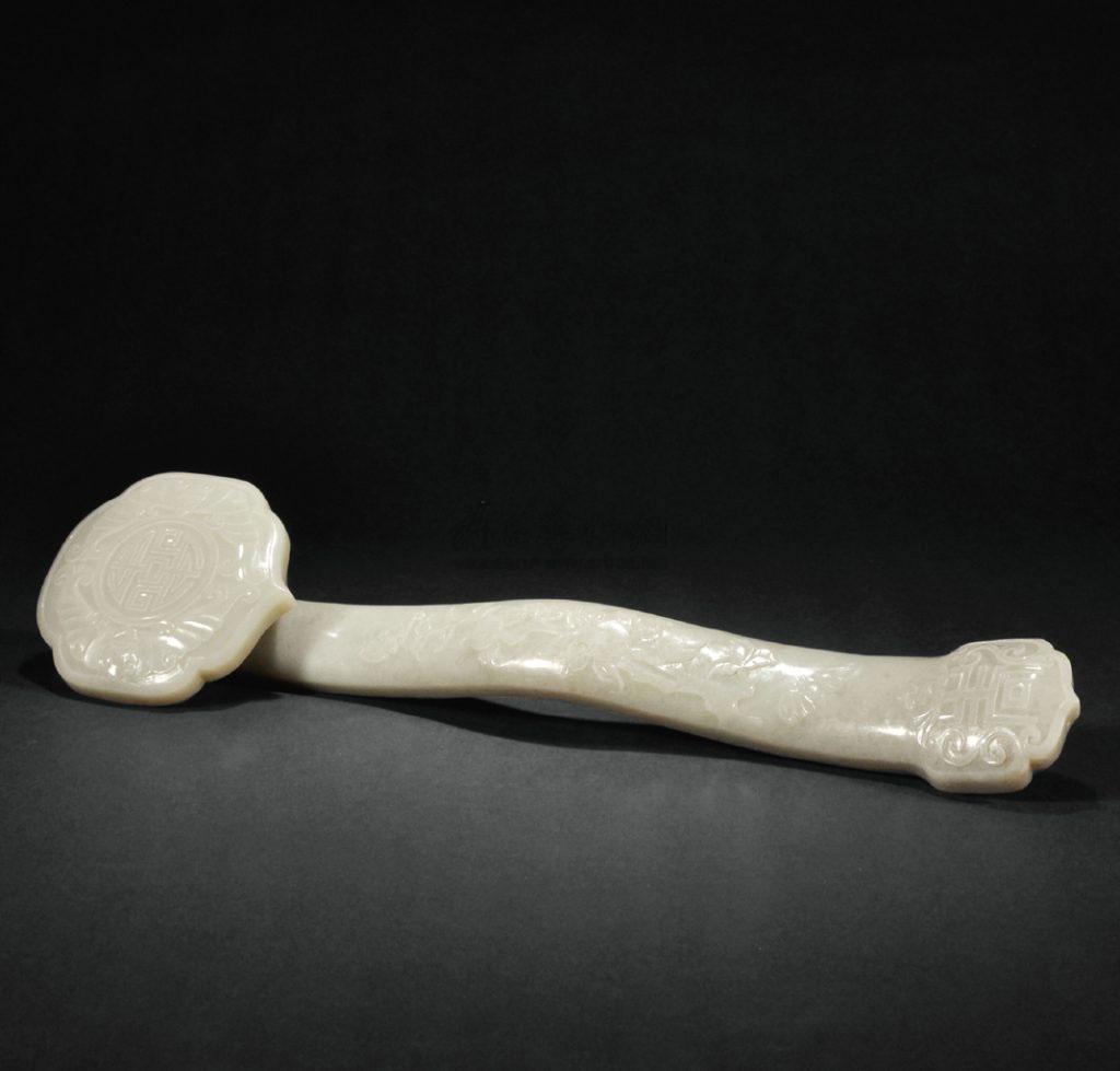 0834清青白玉雕福寿纹如意