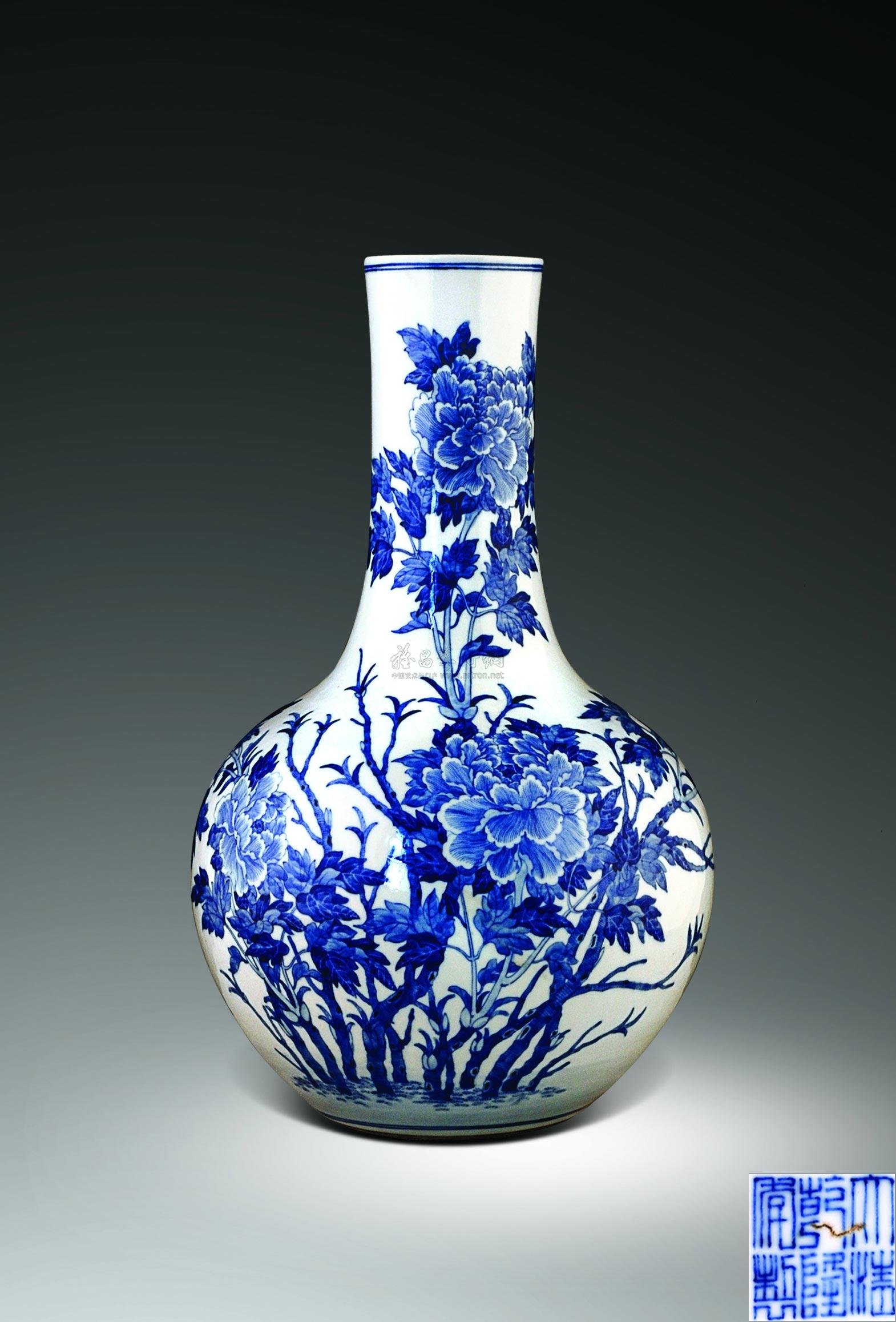 【乾隆 青花花开富贵纹赏瓶】拍卖品_图片_价格_鉴赏_清代青花瓷器