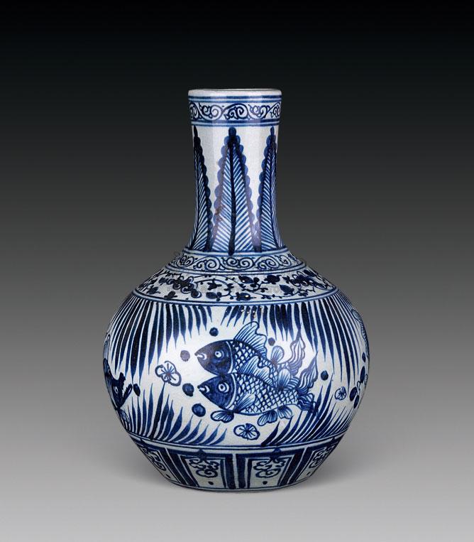 1615明青花鱼纹天球瓶