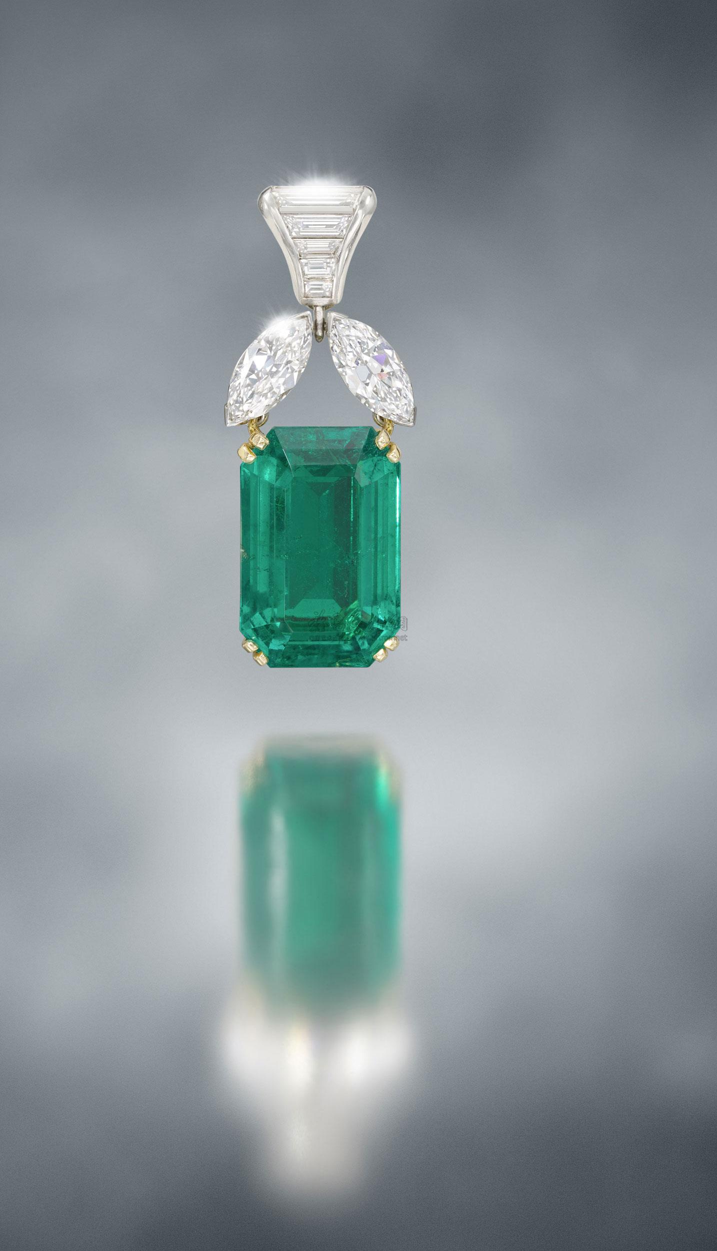 0004animportantemeraldanddiamondpendant