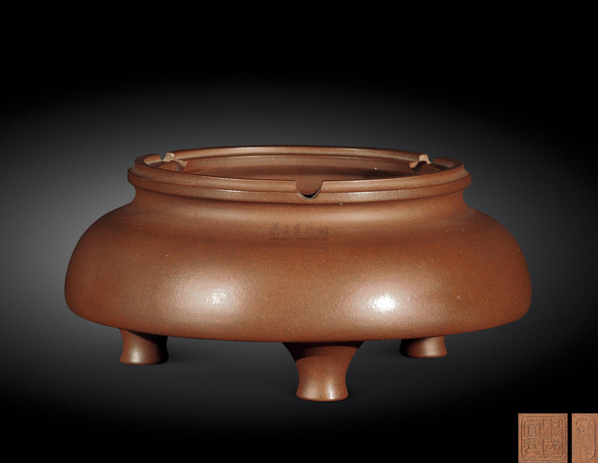 0136王寅春紫砂三足鼎