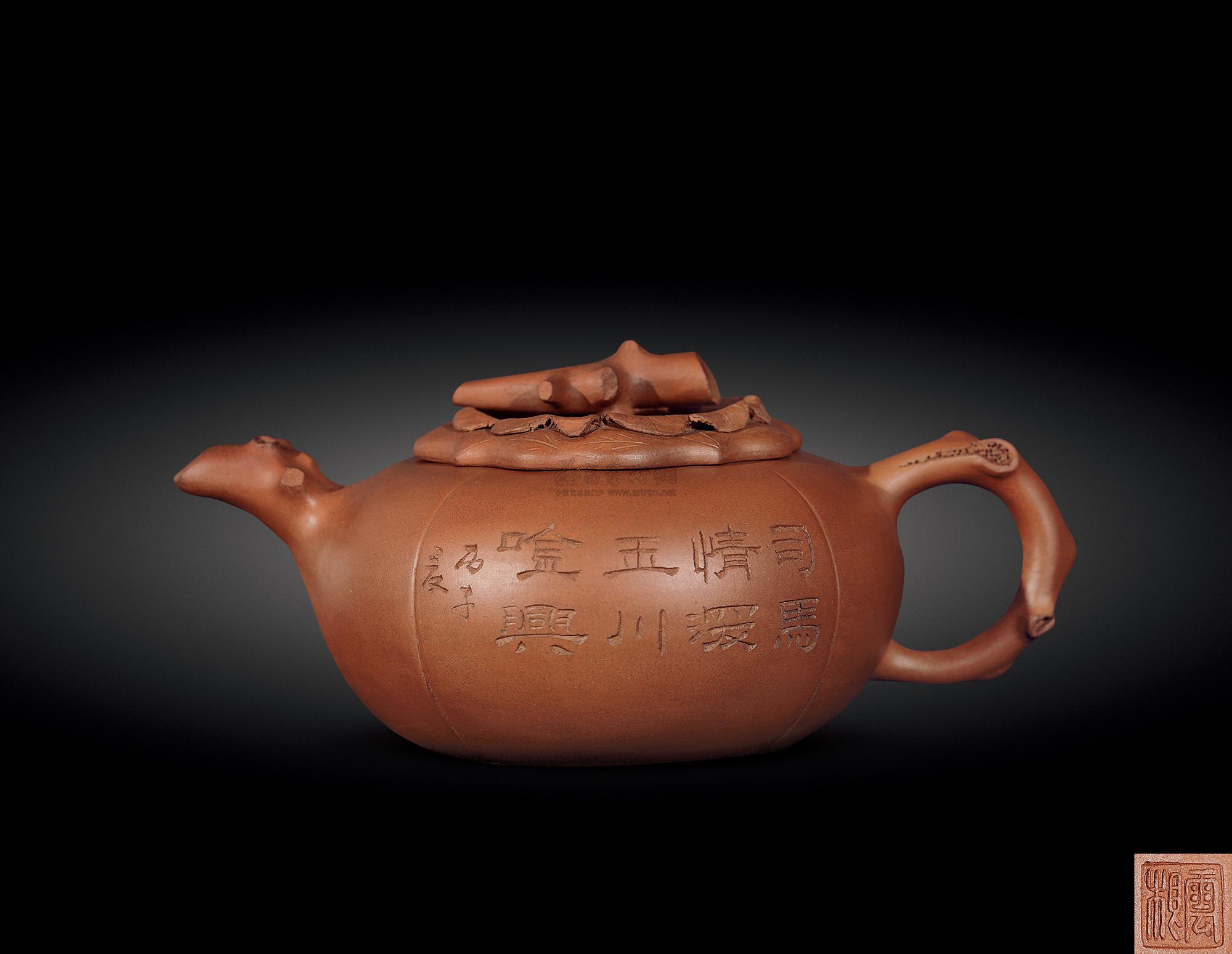 0340吴云根翻盖柿子壶