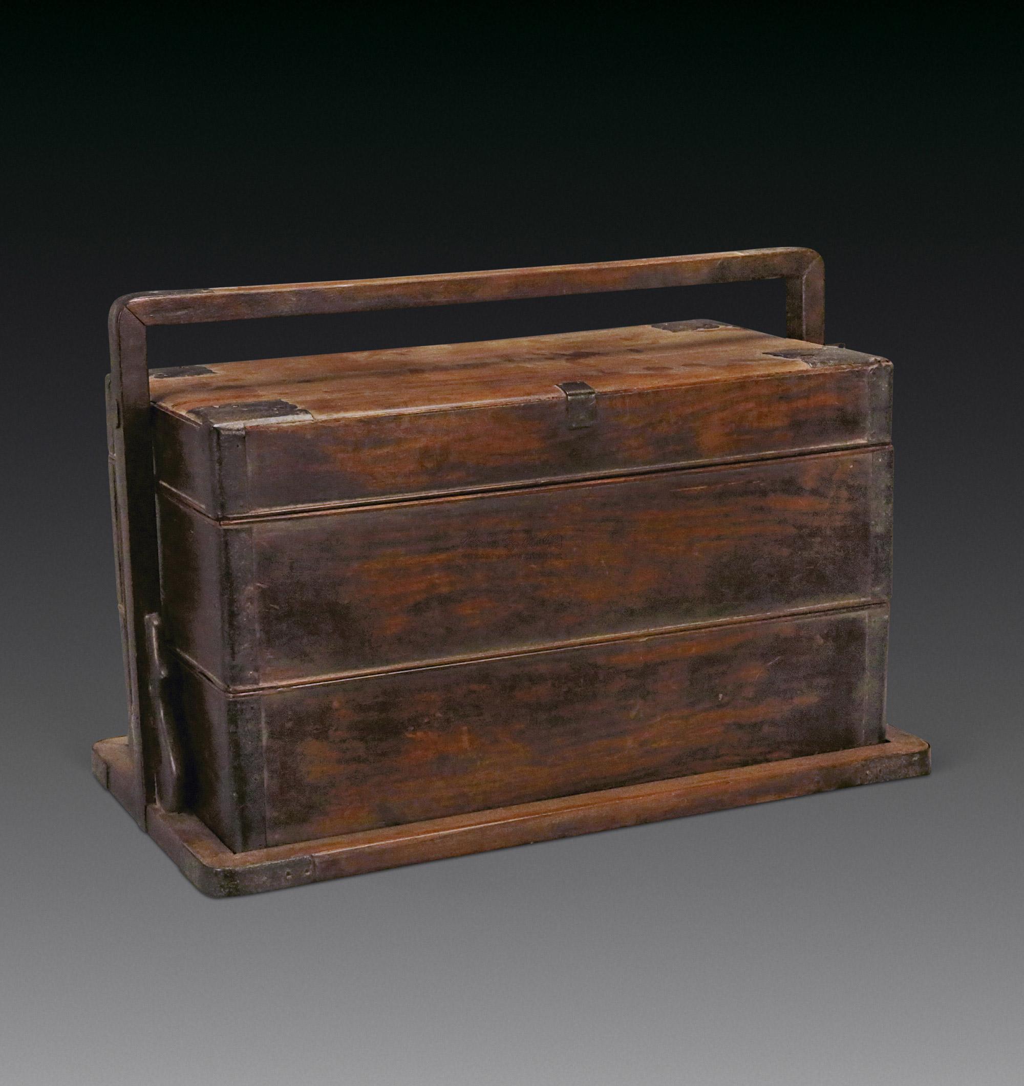 1668 明 黄花梨大提盒