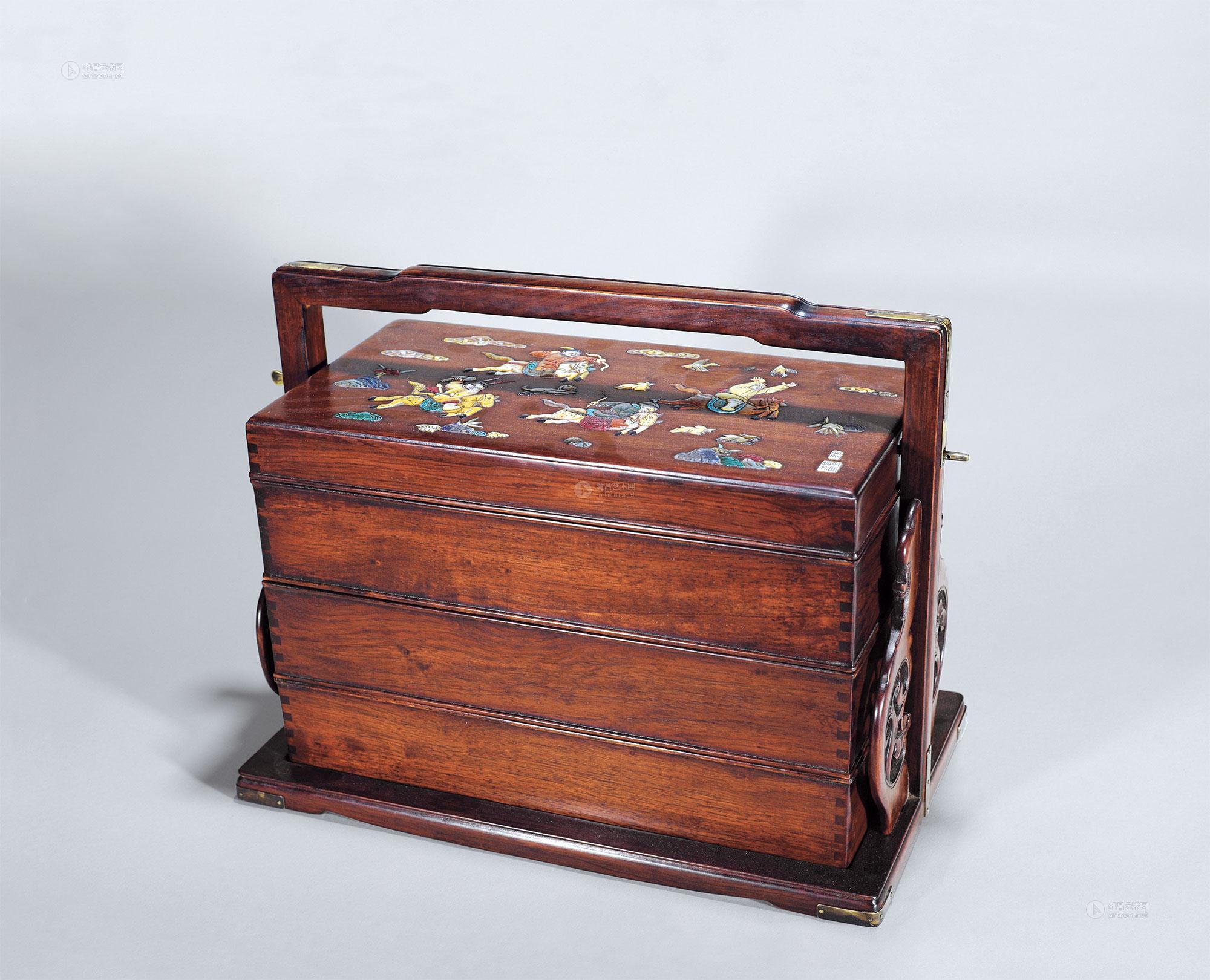 1290清黄花梨嵌百宝刀马人物提盒